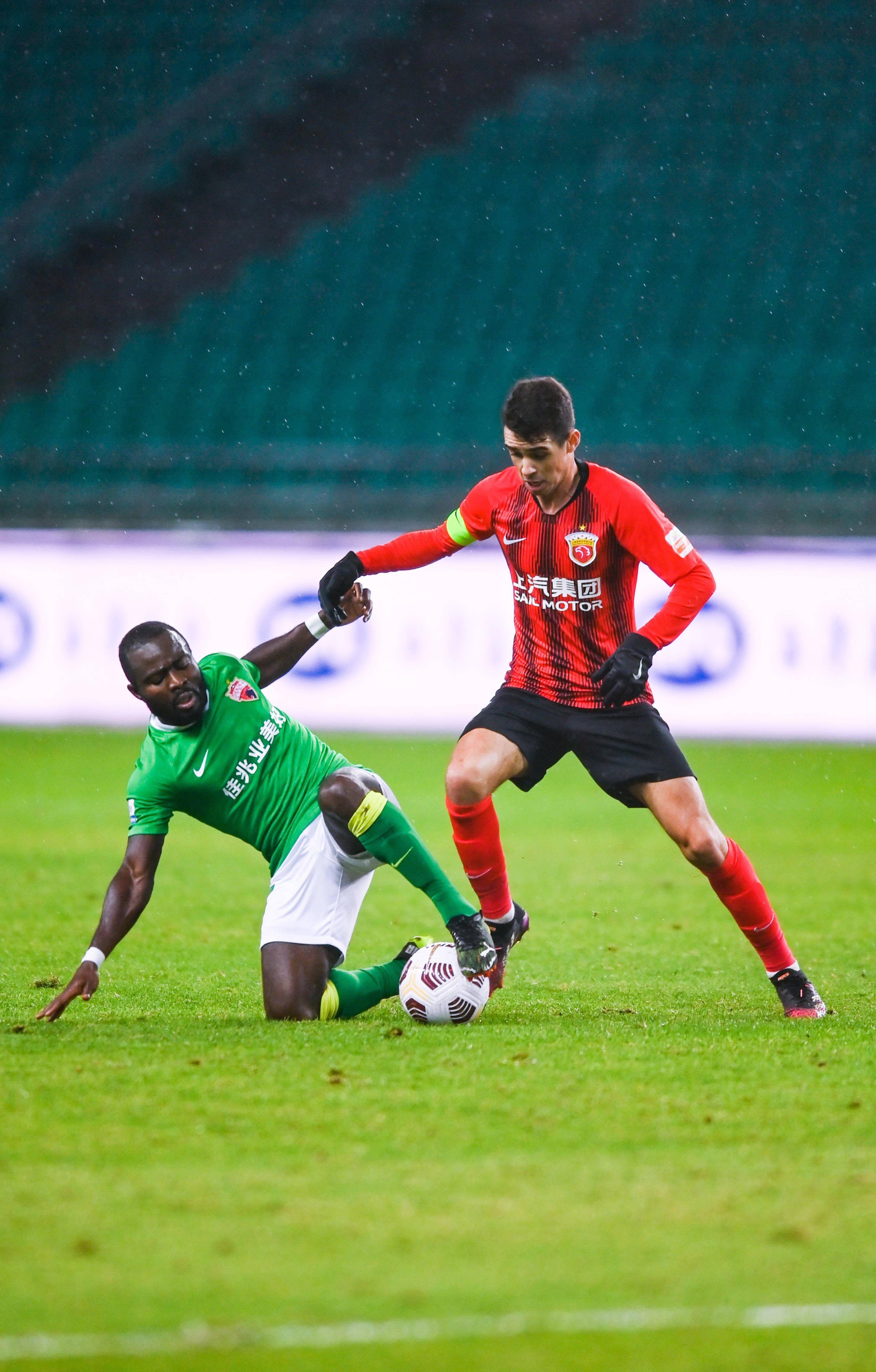 他突然起脚 他突然起脚